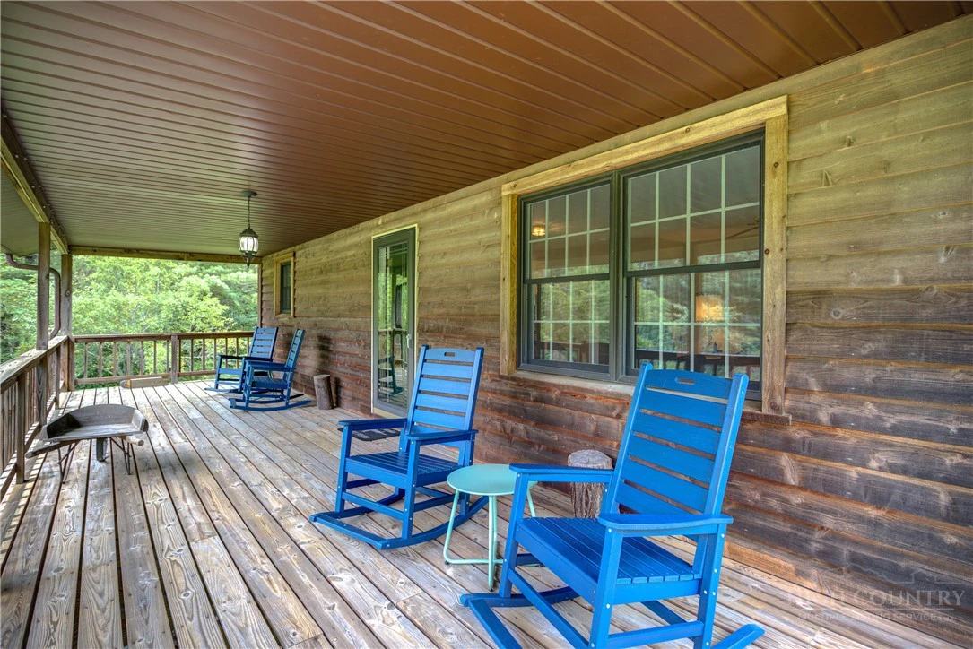 Image number 5 for the current listing