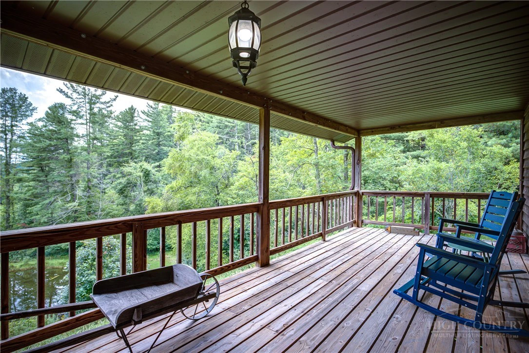 Image number 8 for the current listing