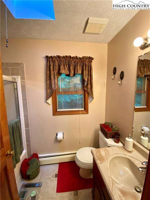 Image number 8 for the current listing