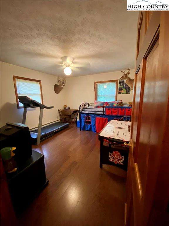 Image number 7 for the current listing