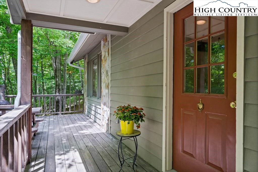 Image number 11 for the current listing