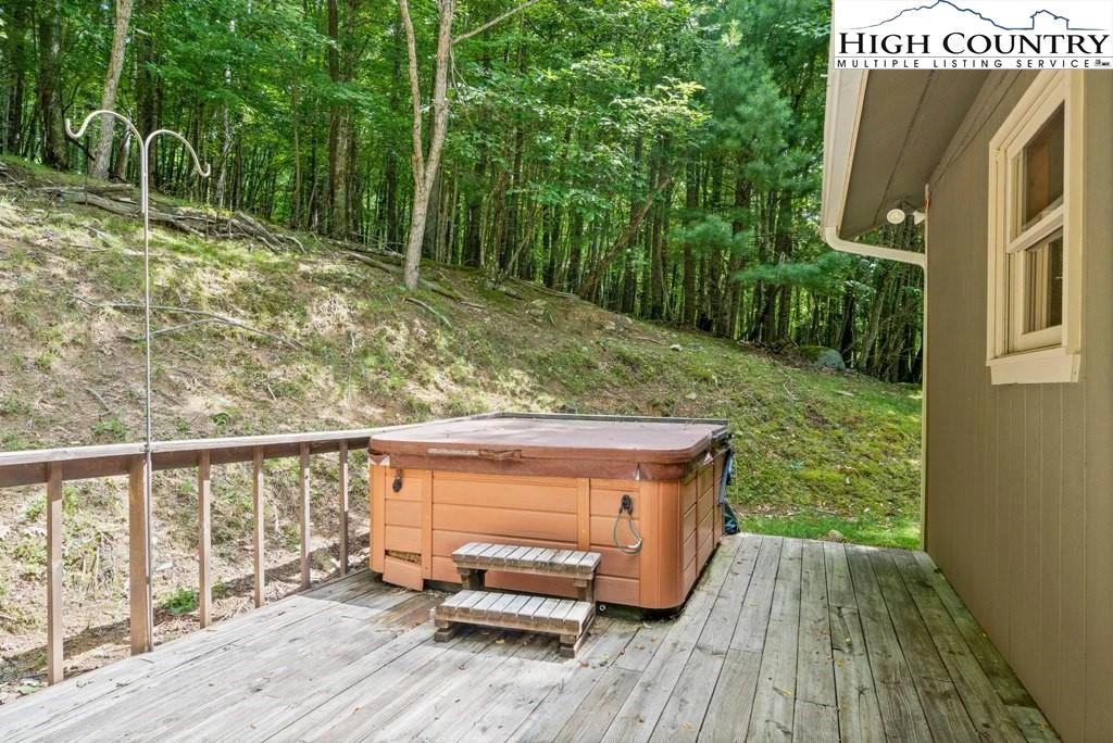 Image number 3 for the current listing