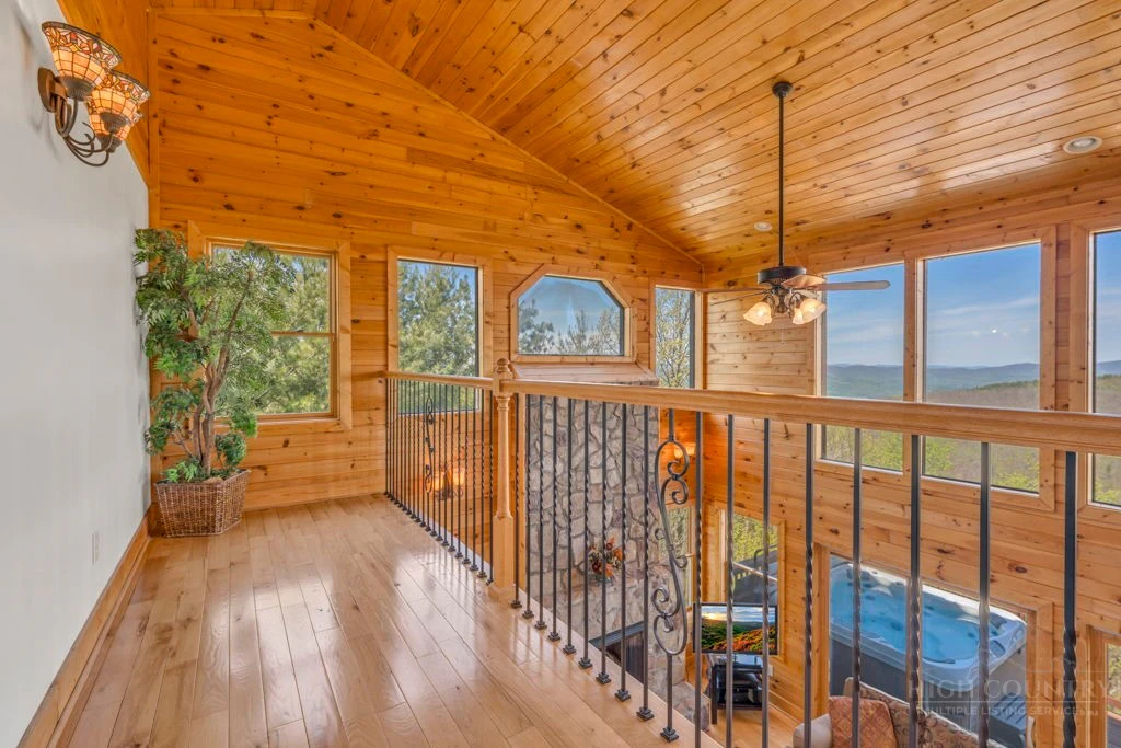 Image number 5 for the current listing