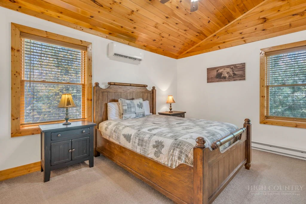Image number 7 for the current listing