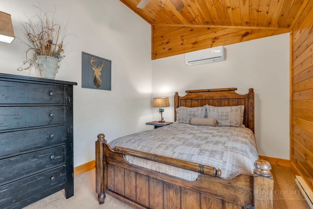 Image number 8 for the current listing