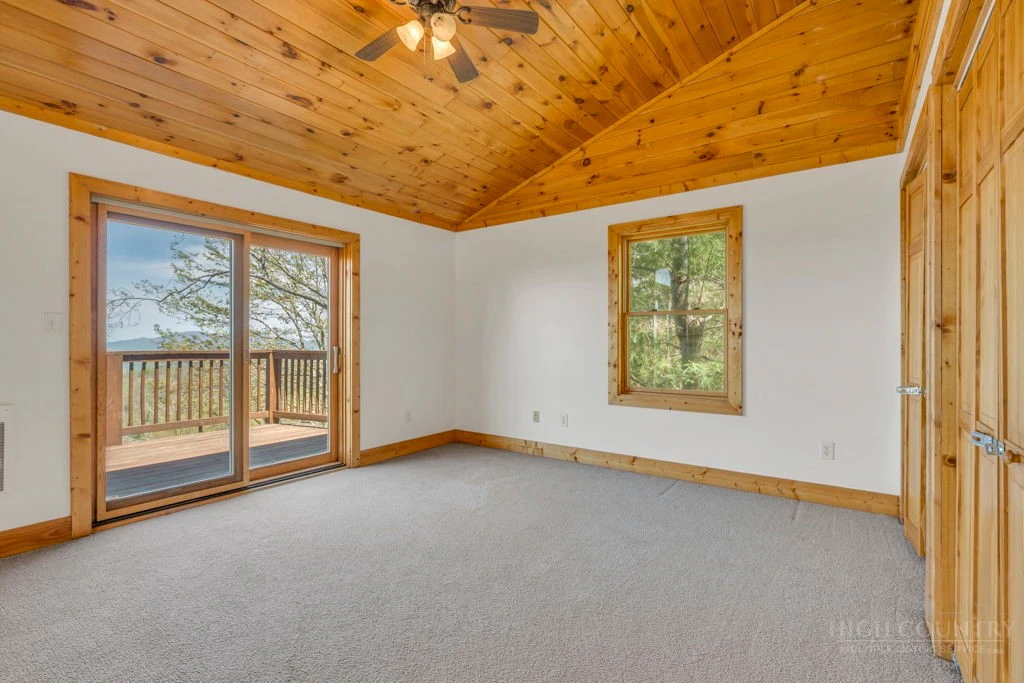 Image number 10 for the current listing