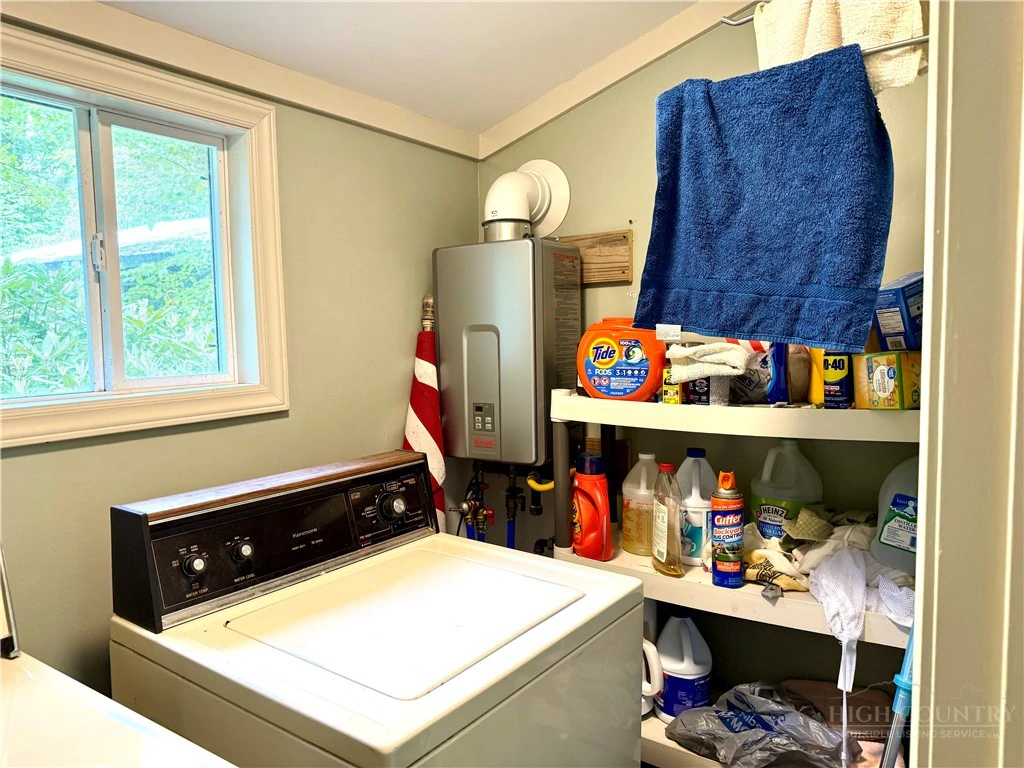 Image number 8 for the current listing