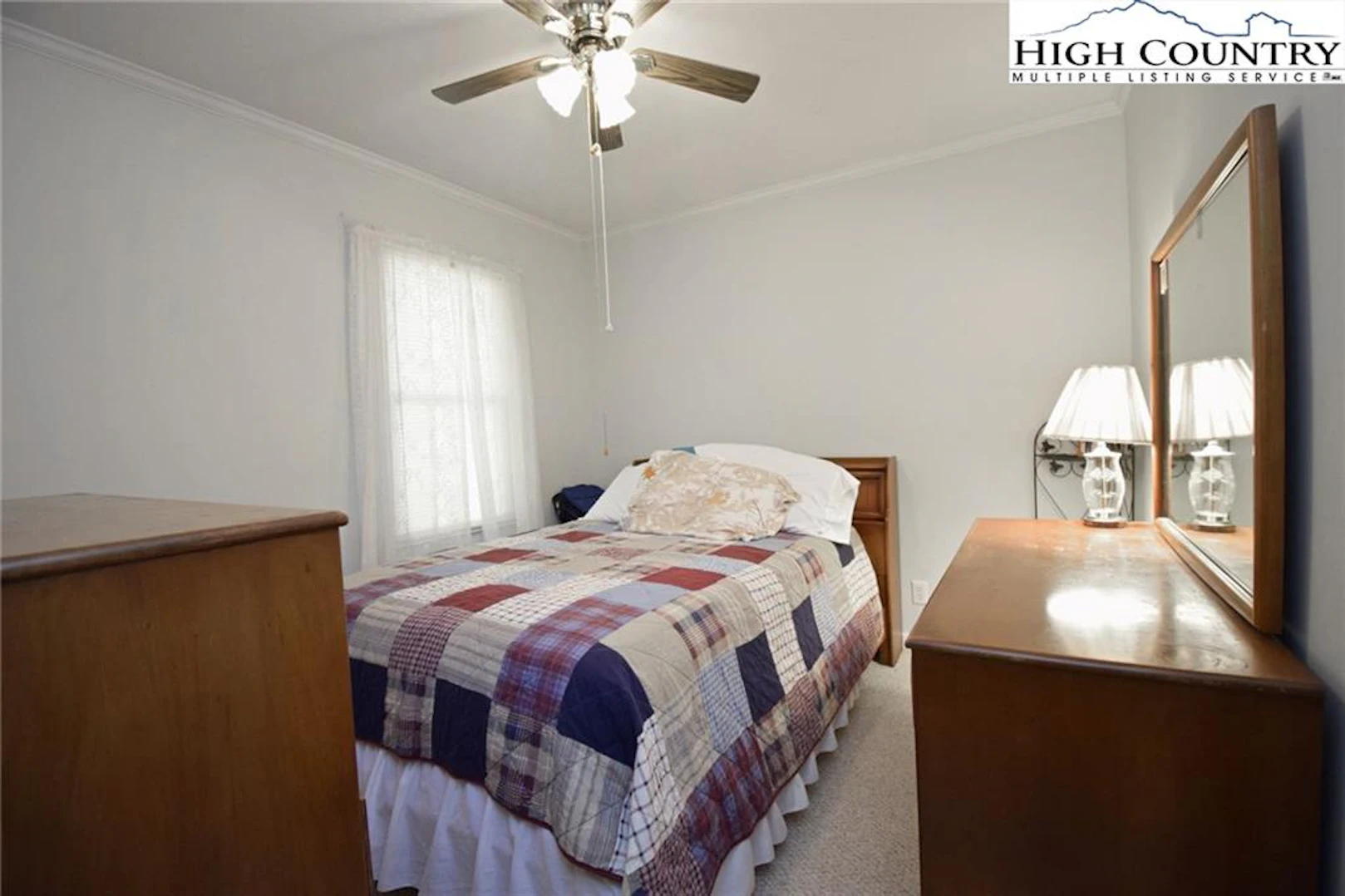 Image number 3 for the current listing