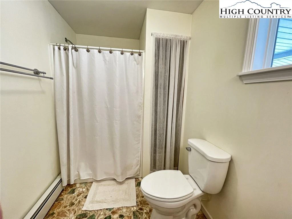 Image number 9 for the current listing