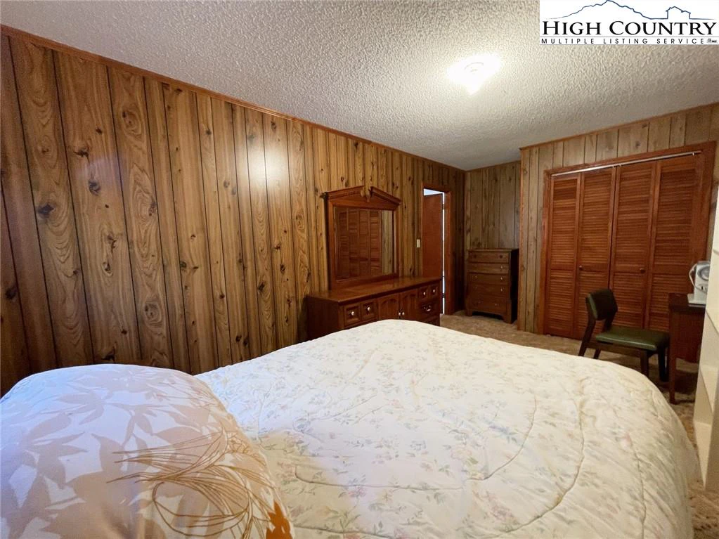Image number 10 for the current listing