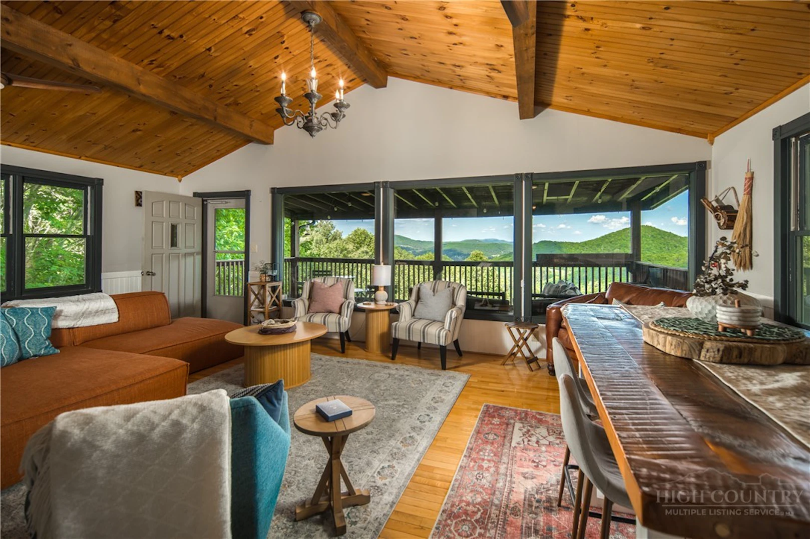 Image number 4 for the current listing