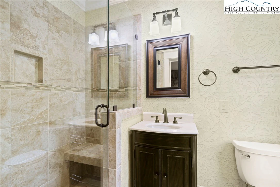 Image number 6 for the current listing