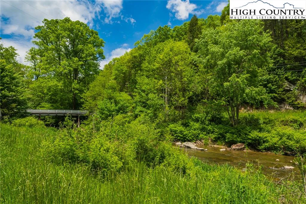 Image number 7 for the current listing