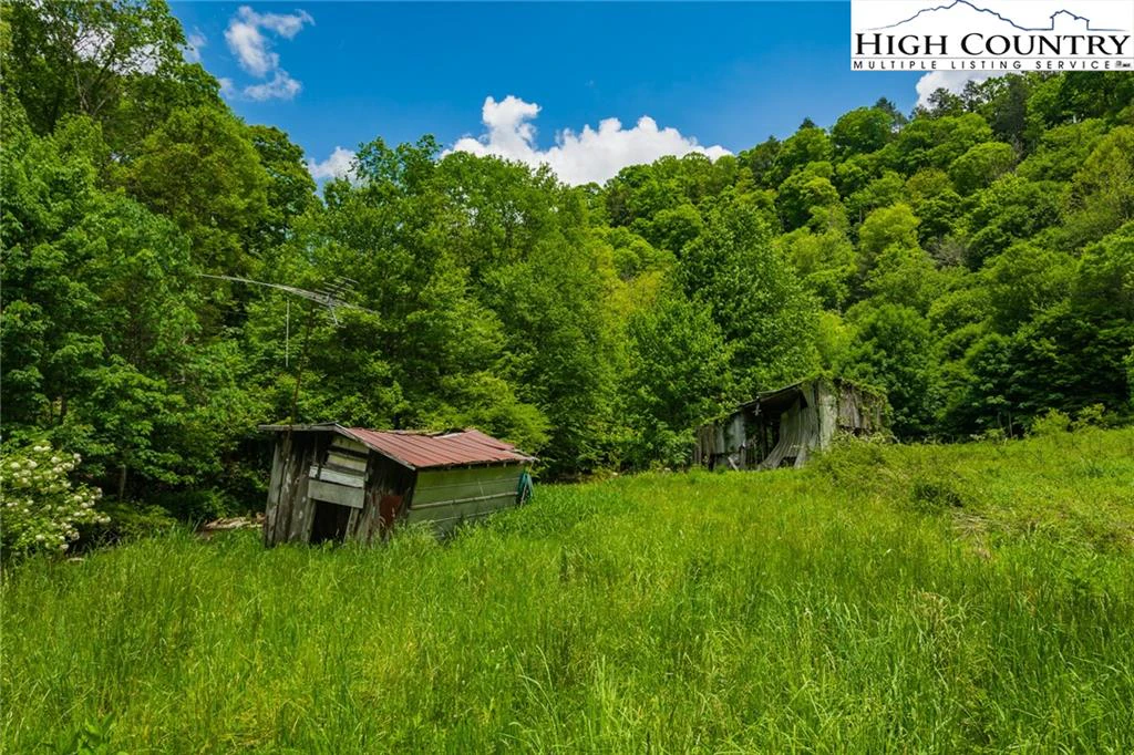 Image number 9 for the current listing