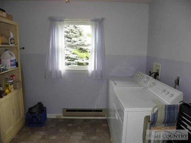 Image number 2 for the current listing