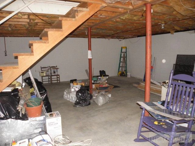 Image number 11 for the current listing