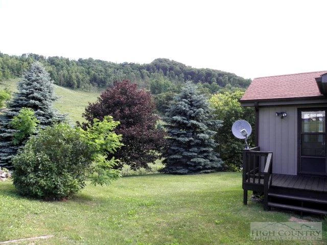 Image number 9 for the current listing