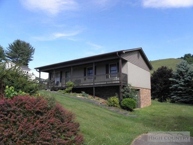 Image number 7 for the current listing