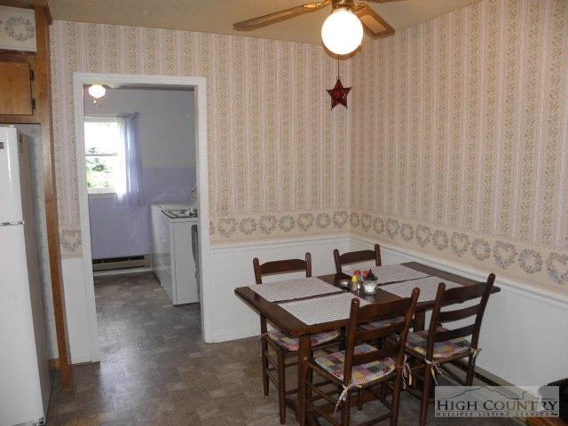 Image number 21 for the current listing