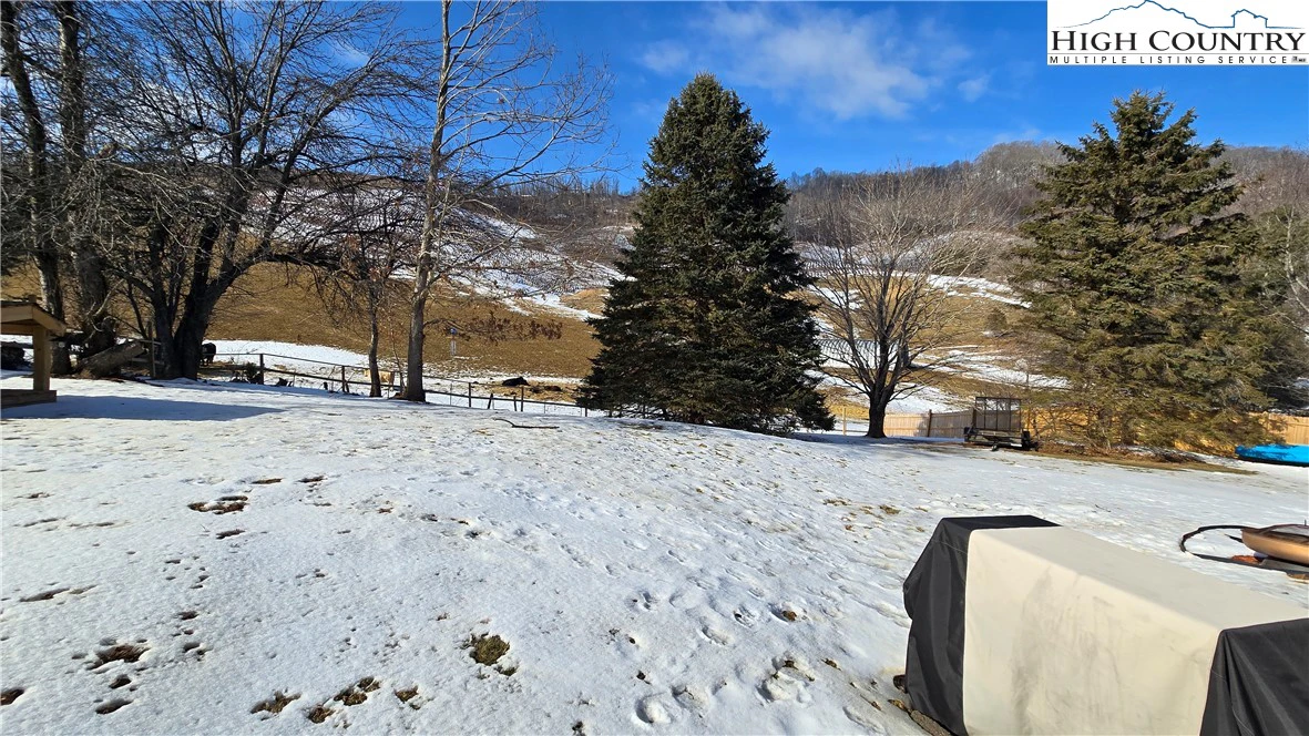 Image number 14 for the current listing
