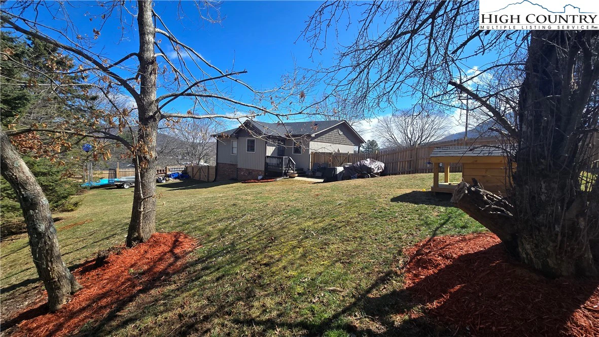 Image number 12 for the current listing