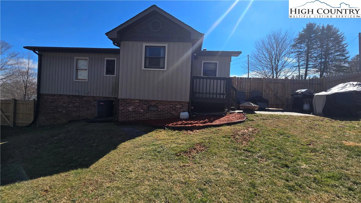 Image number 13 for the current listing