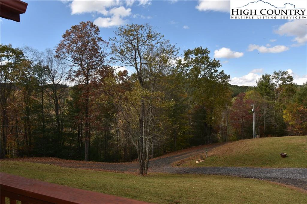 Image number 15 for the current listing
