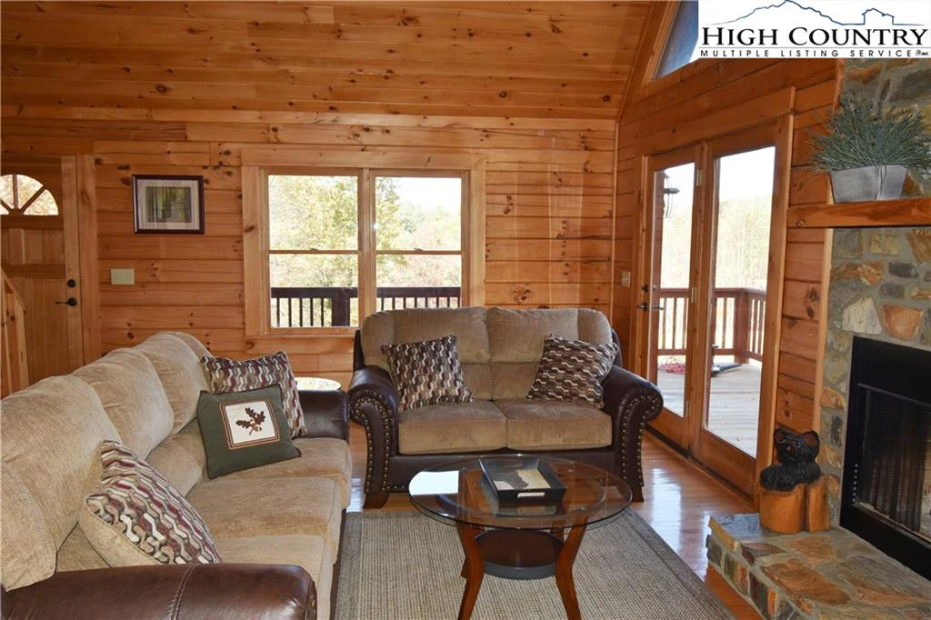 Image number 12 for the current listing