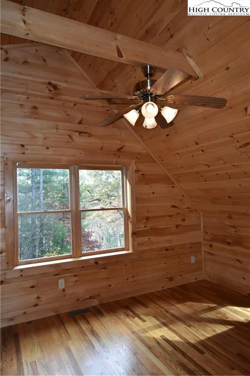 Image number 5 for the current listing