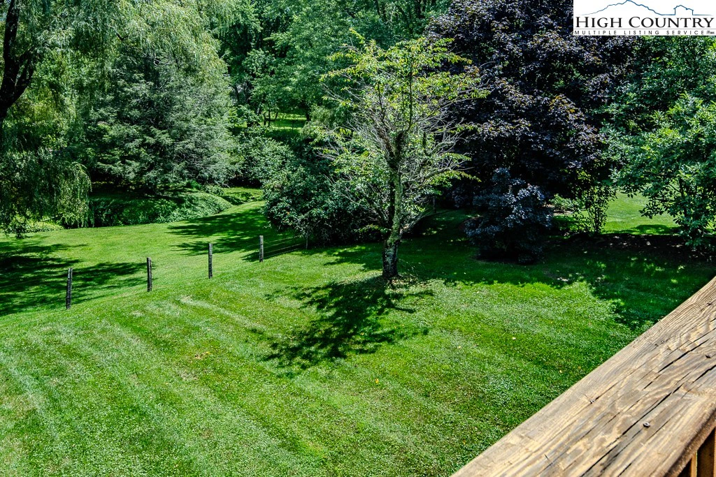 Image number 11 for the current listing