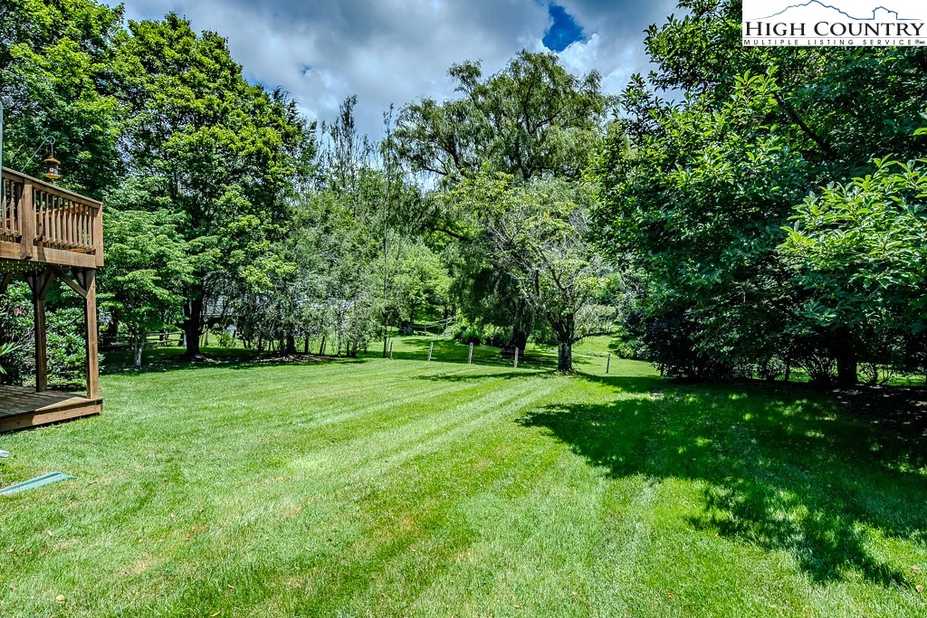 Image number 19 for the current listing