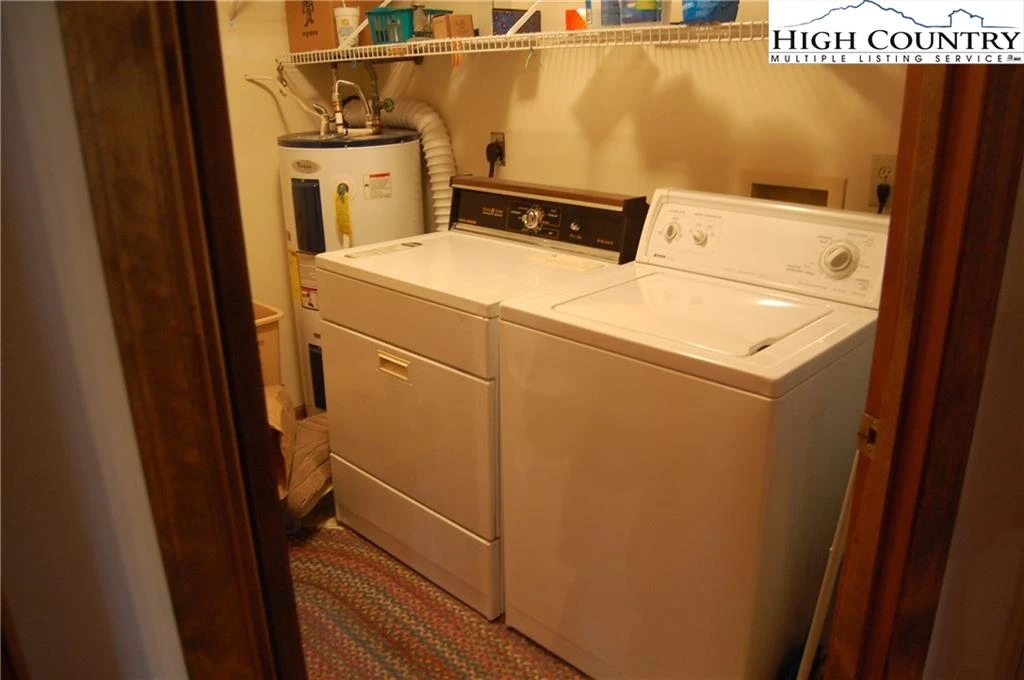 Image number 8 for the current listing