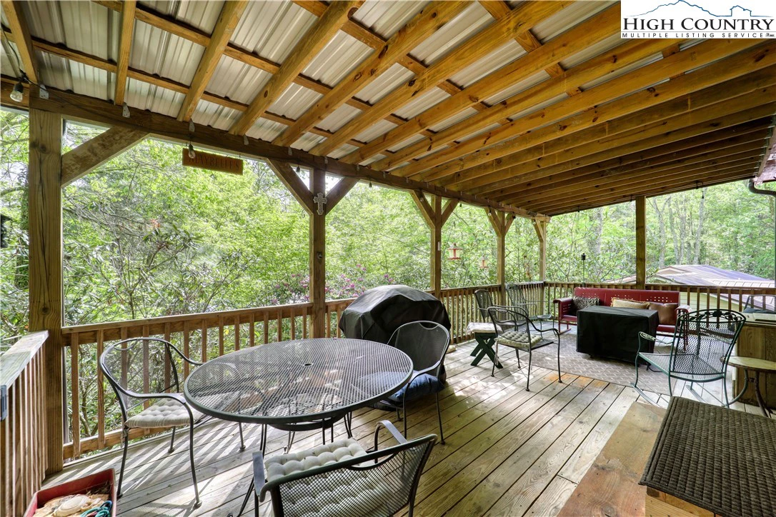 Image number 2 for the current listing