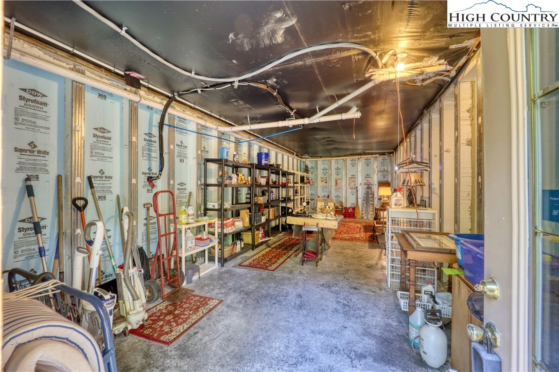 Image number 4 for the current listing
