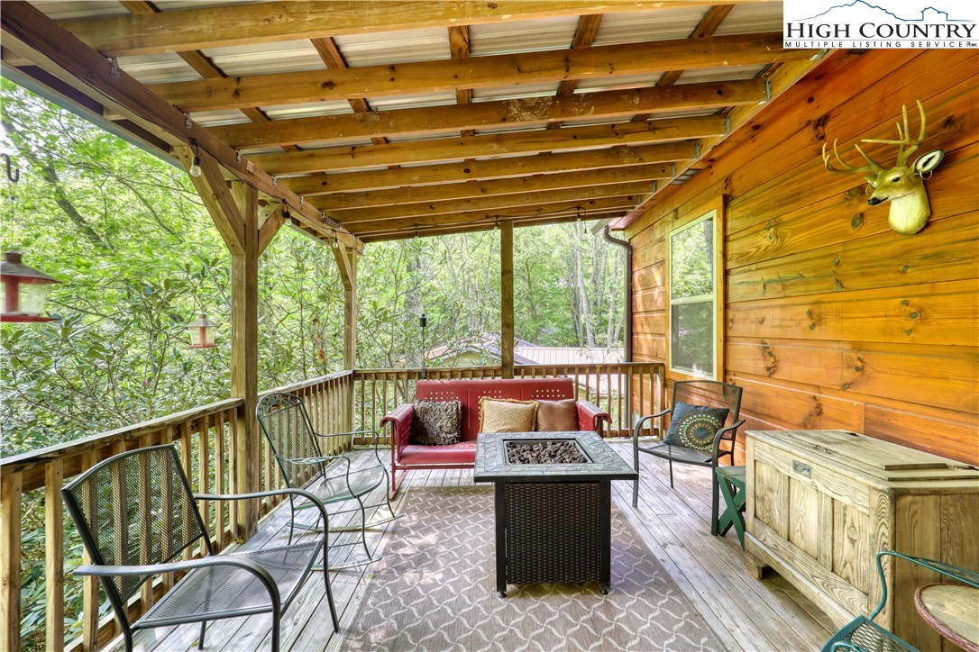 Image number 9 for the current listing