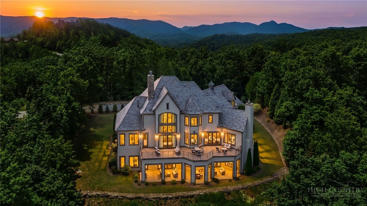 Image number 3 for the current listing