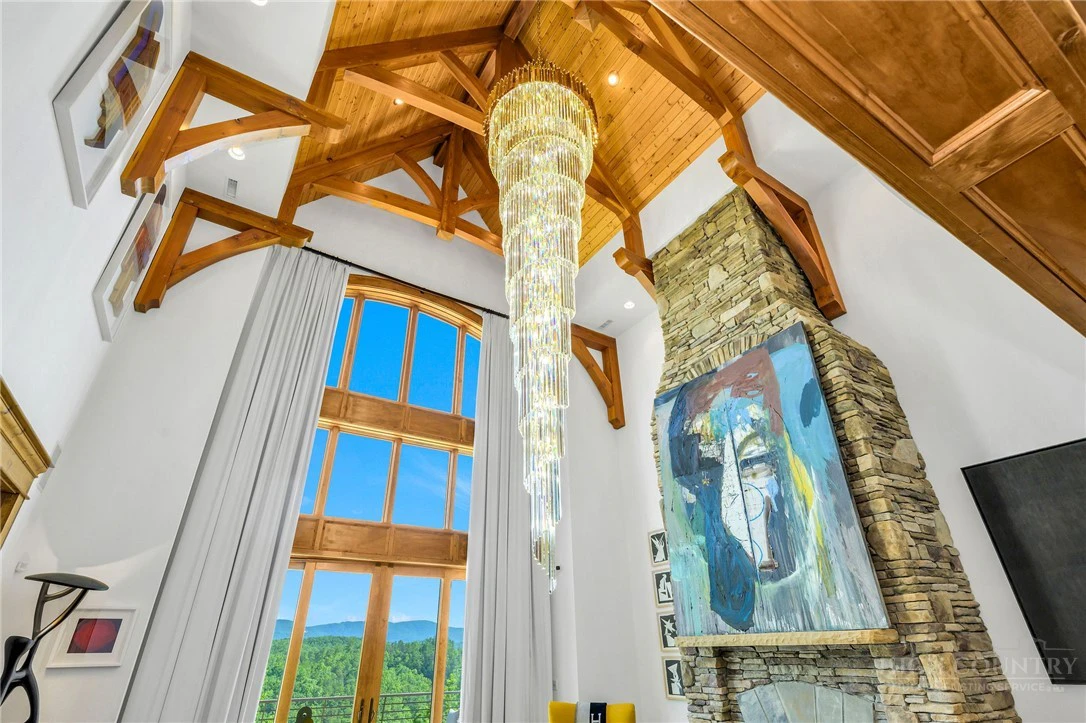 Image number 12 for the current listing