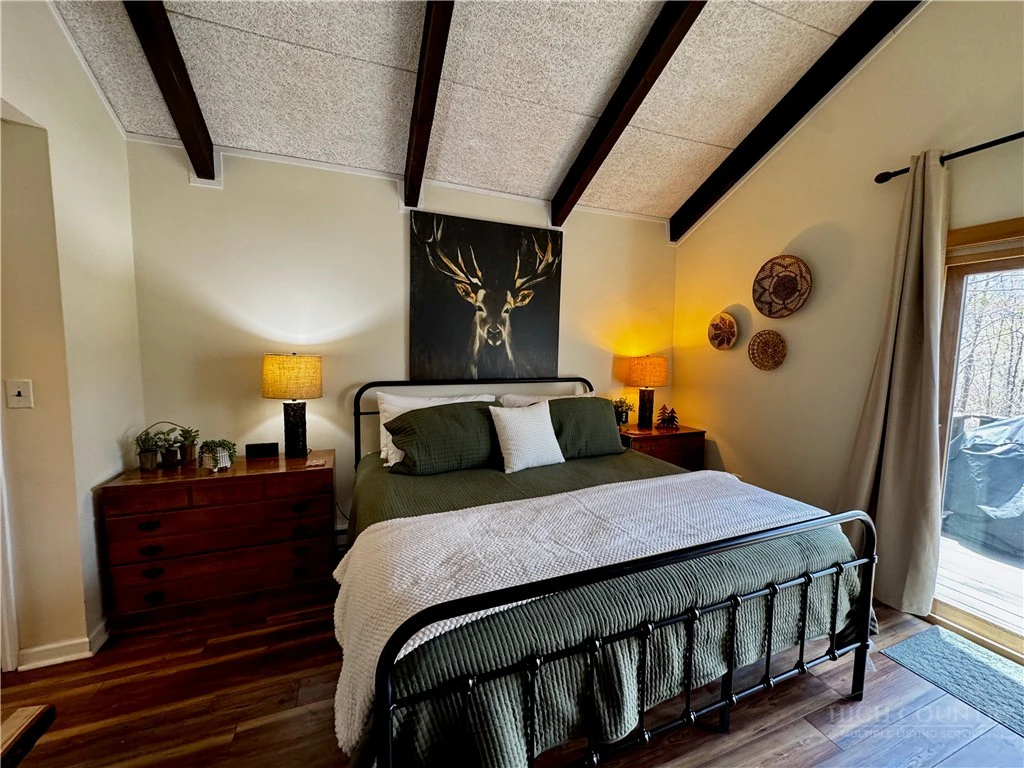 Image number 3 for the current listing