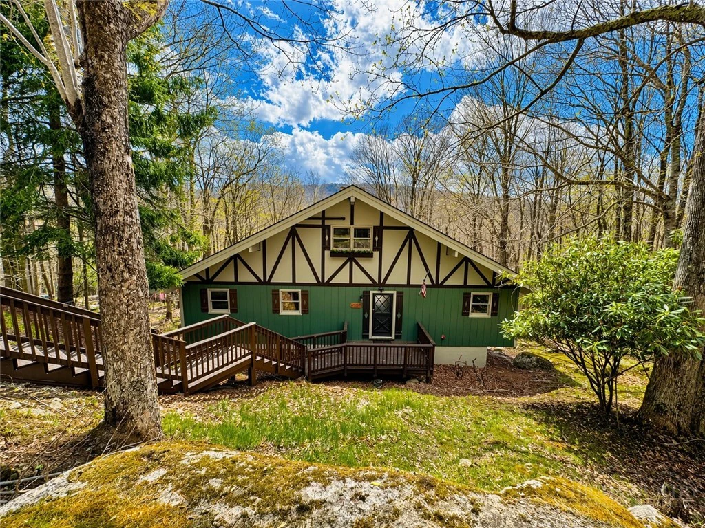Image number 1 for the current listing