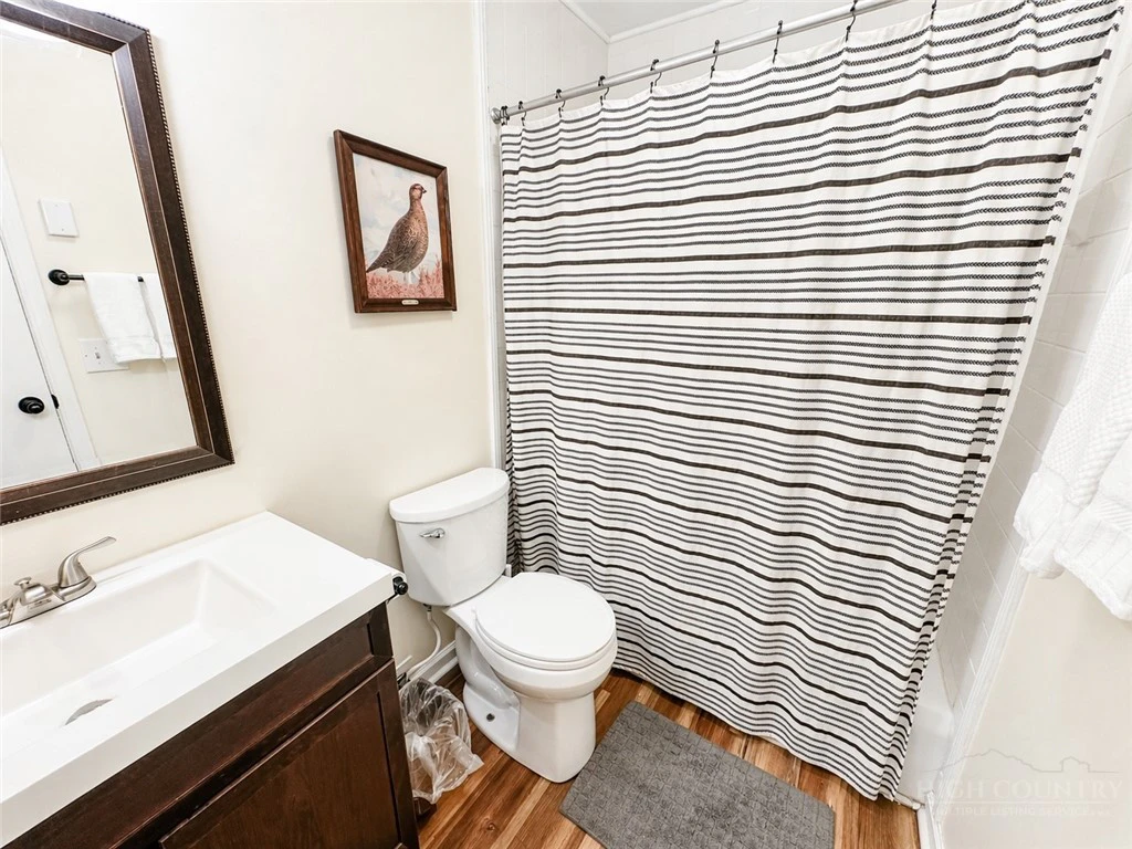 Image number 6 for the current listing
