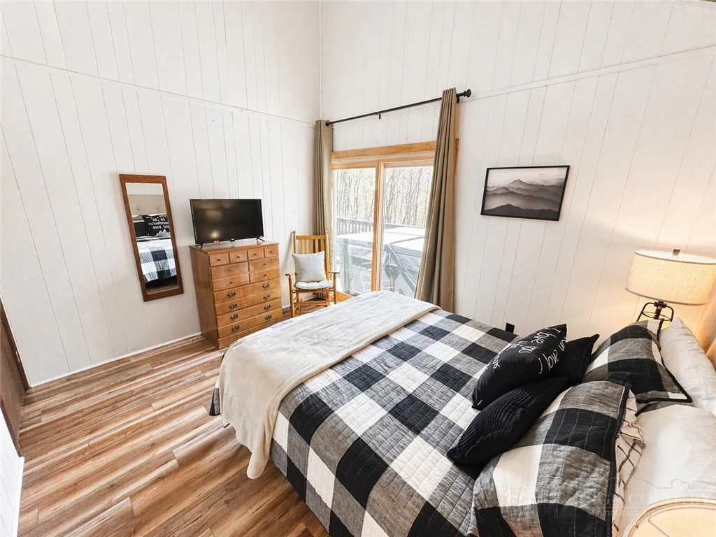 Image number 11 for the current listing