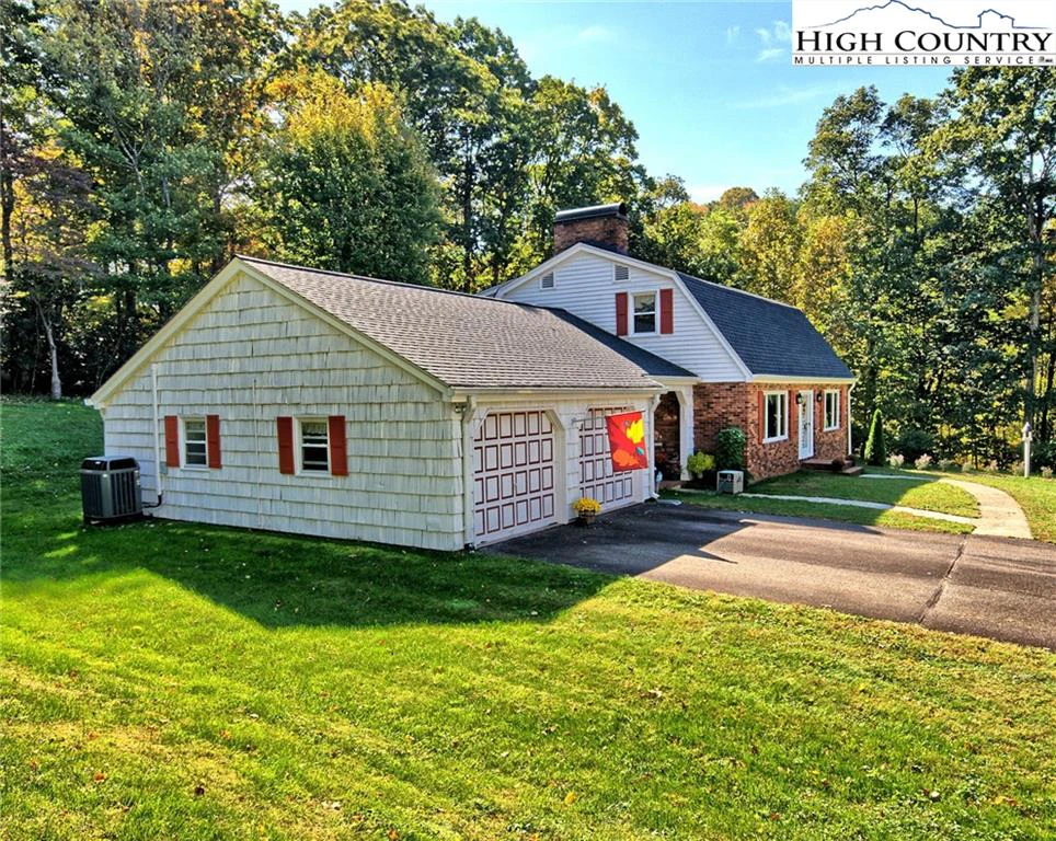 Image number 22 for the current listing