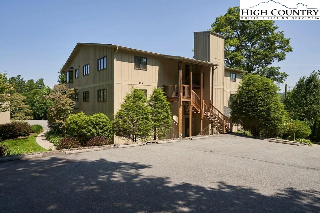Image number 10 for the current listing