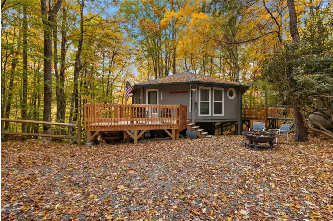 Image number 18 for the current listing