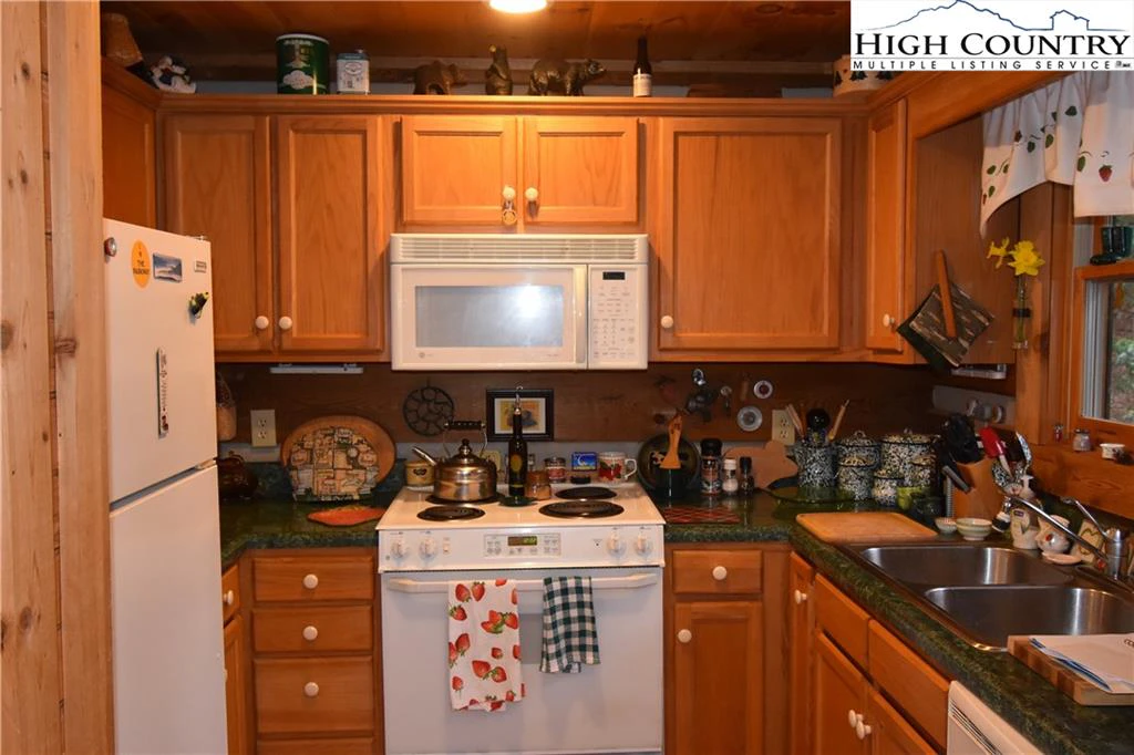 Image number 11 for the current listing
