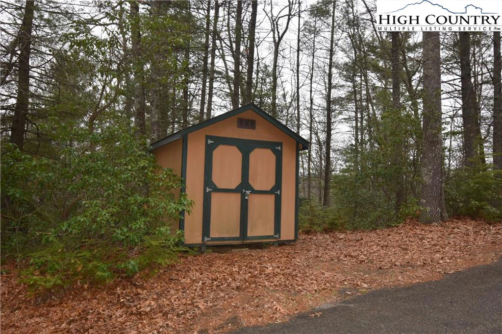 Image number 4 for the current listing