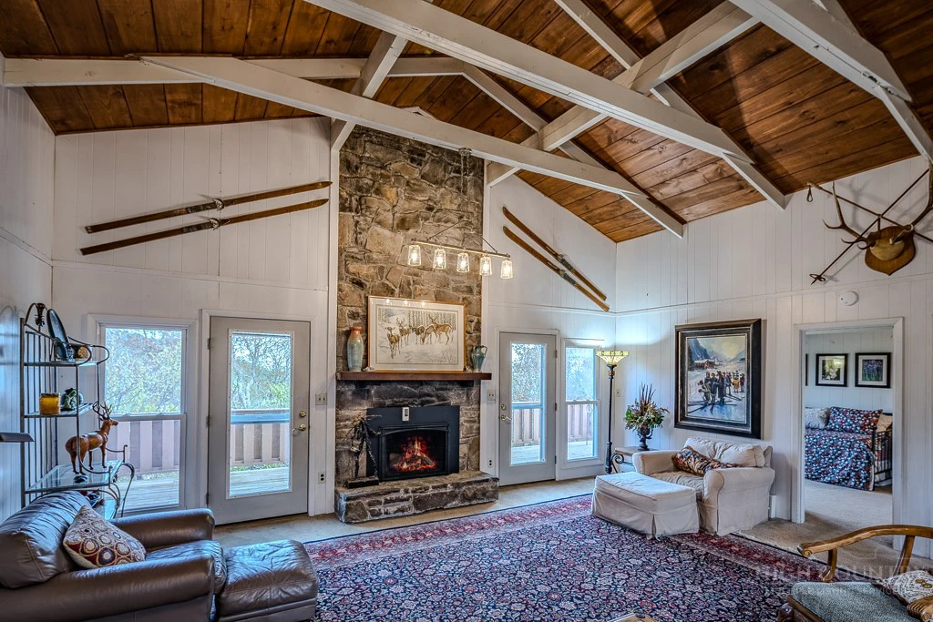 Image number 7 for the current listing