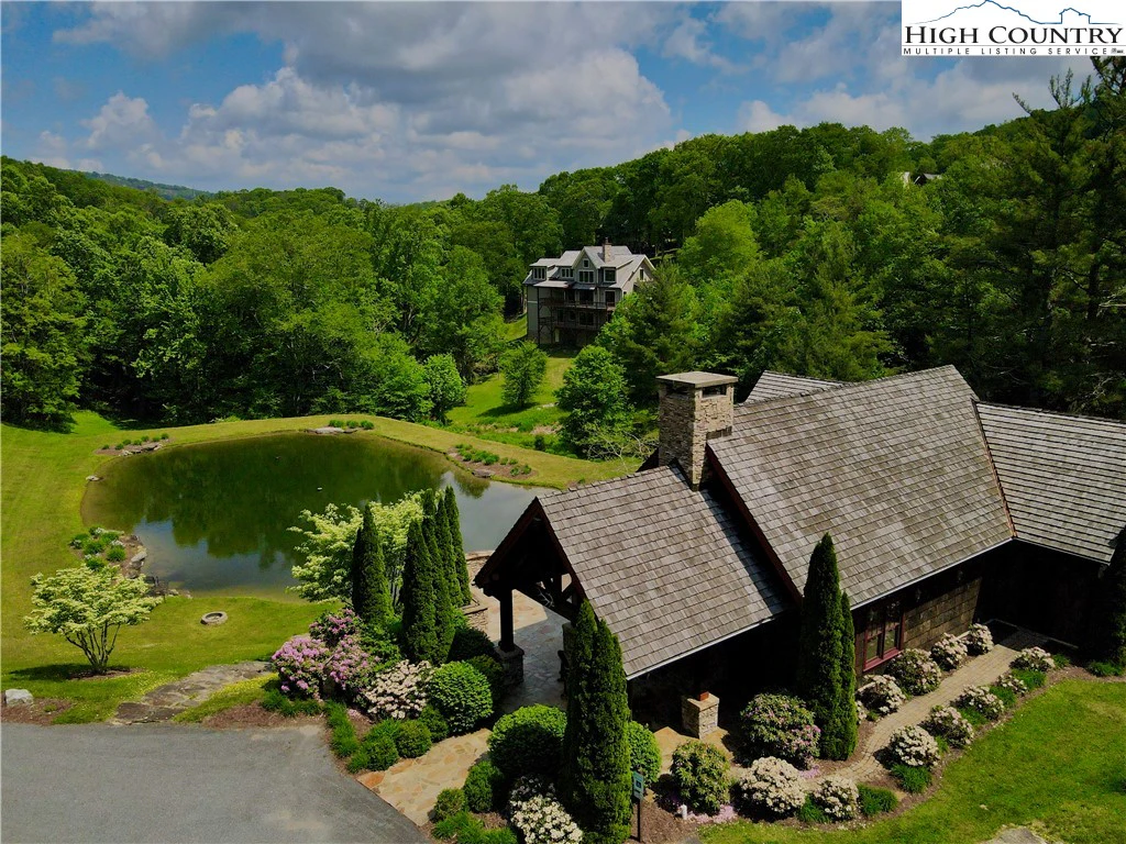 Image number 4 for the current listing
