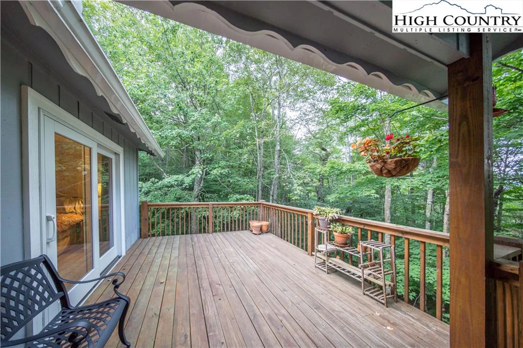 Image number 10 for the current listing
