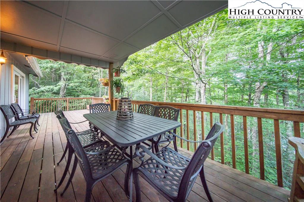 Image number 9 for the current listing
